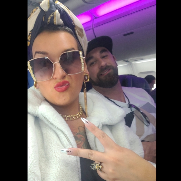 Meet your Posher, Monica - Picture 2 of 16